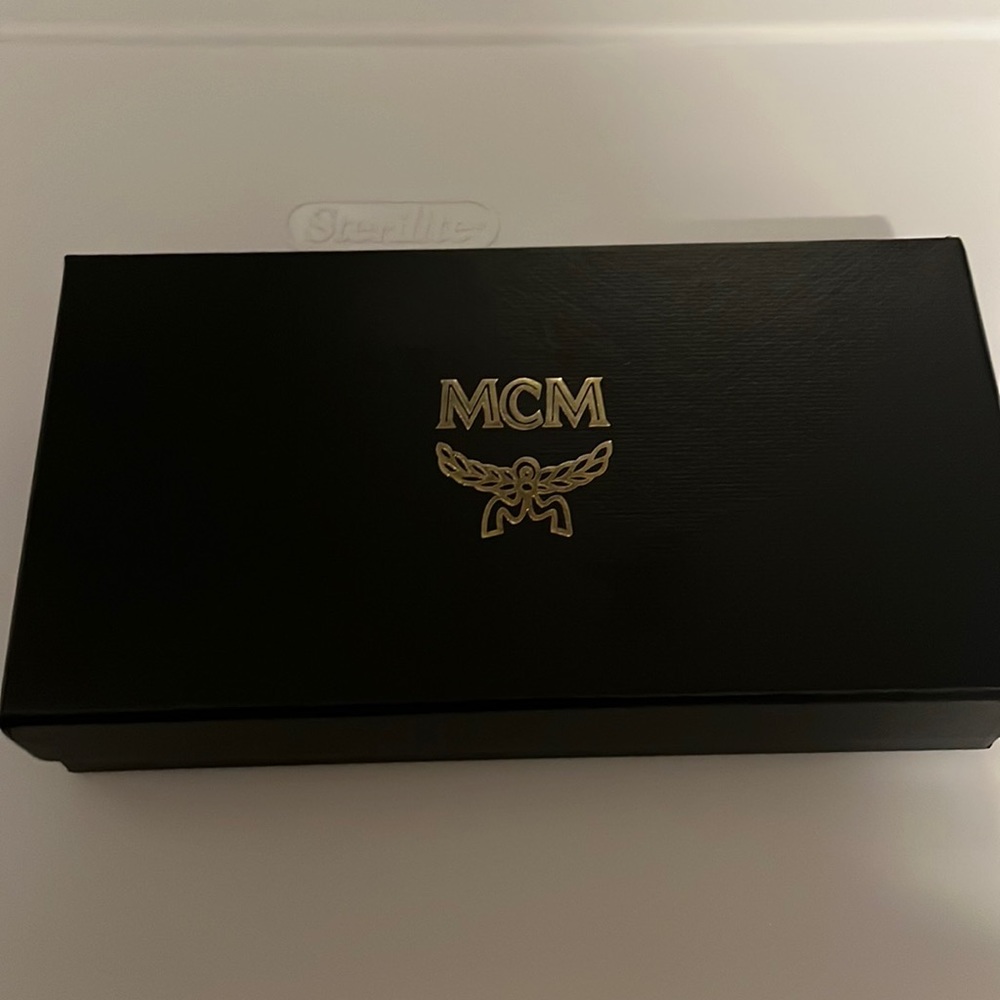 MCM Crossbody Wallet - Picture 2 of 6
